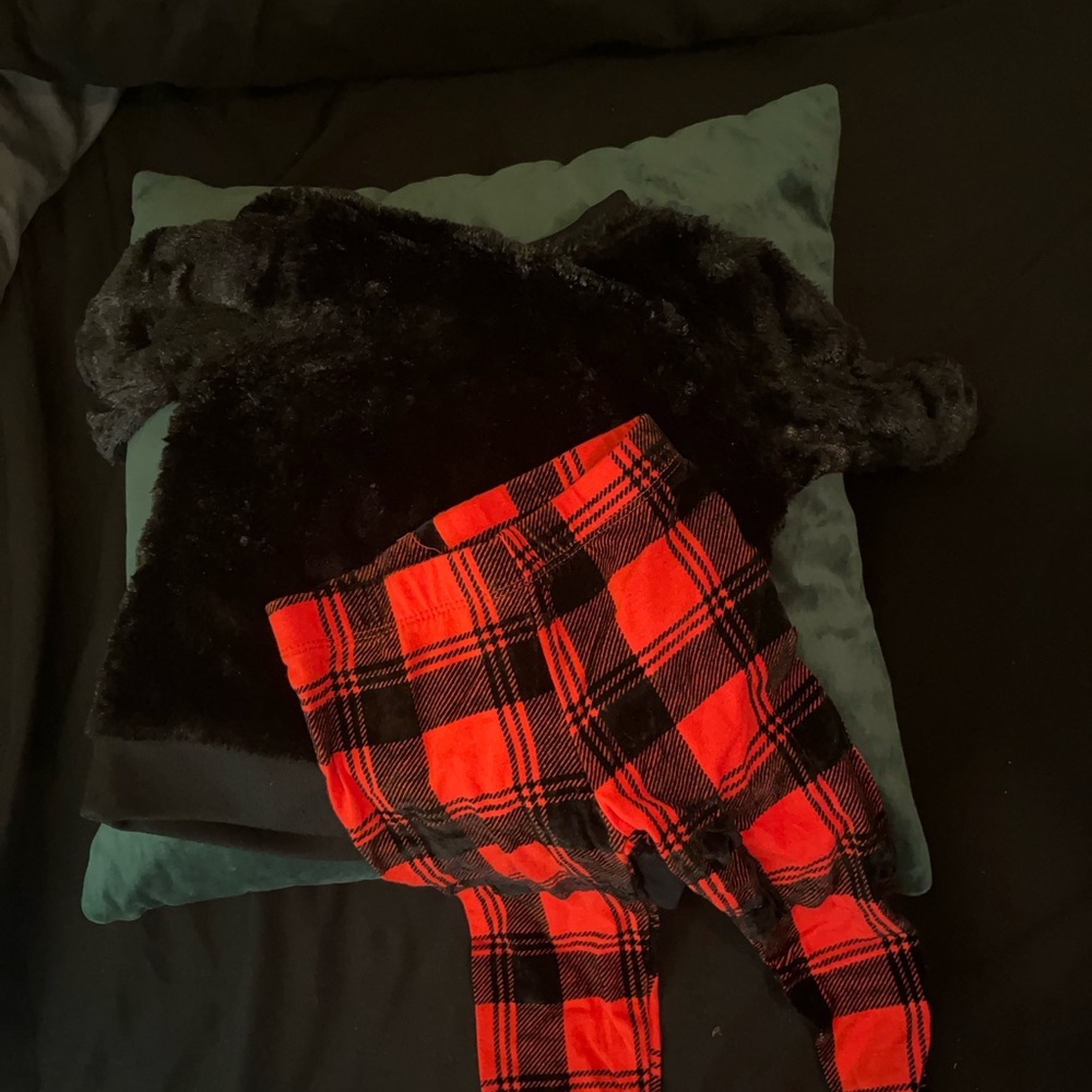 Black Fuzzy Heart Sweater and Red Plaid Leggings Set - Picture 2 of 2